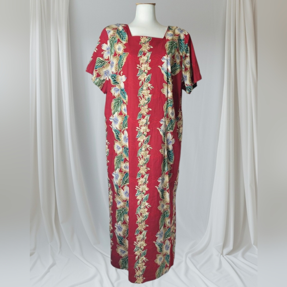 VTG, SHANNON MARIE, HAWAIIAN DRESS FlR Red and Green Short Sleeve Maxi Sundress